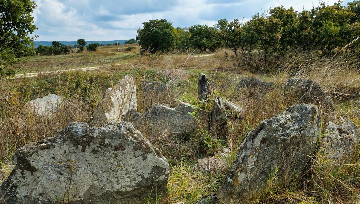 Тракийски долмен, с. Железино