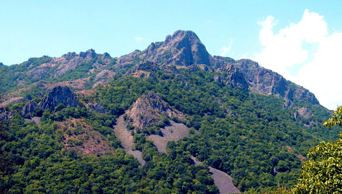 Μόμινα Σκαλά («Ο Βράχος της Νύφης»)