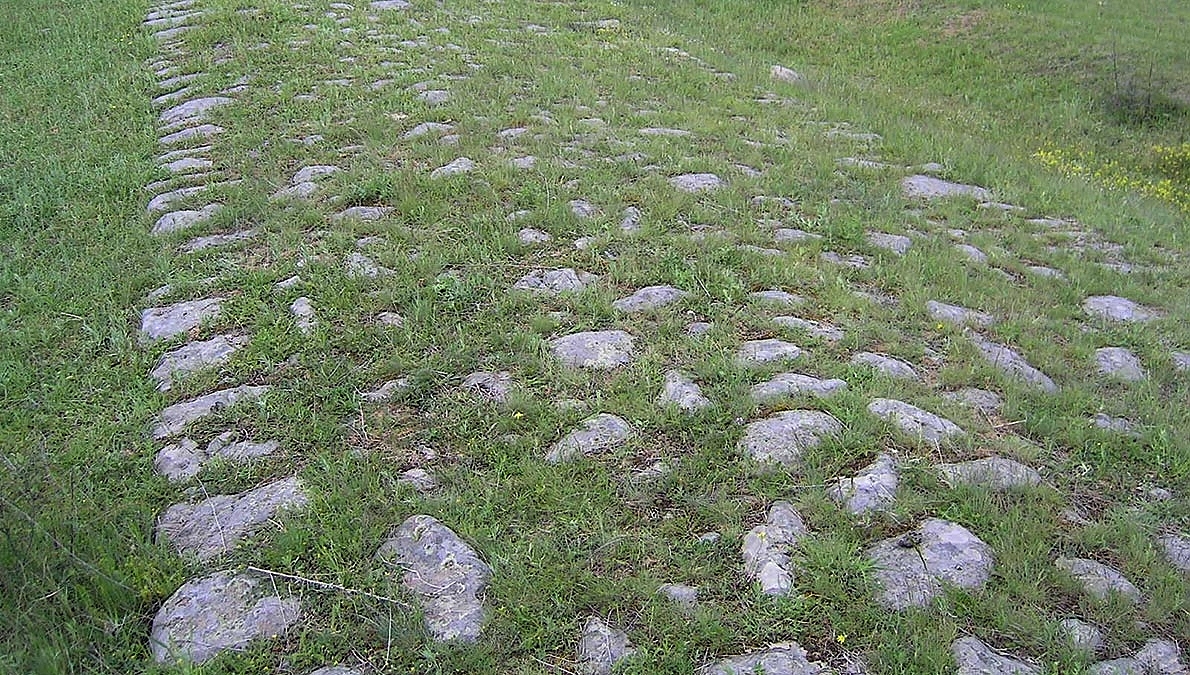 Roman road, village of Dolni Glavanak and village of Troyan