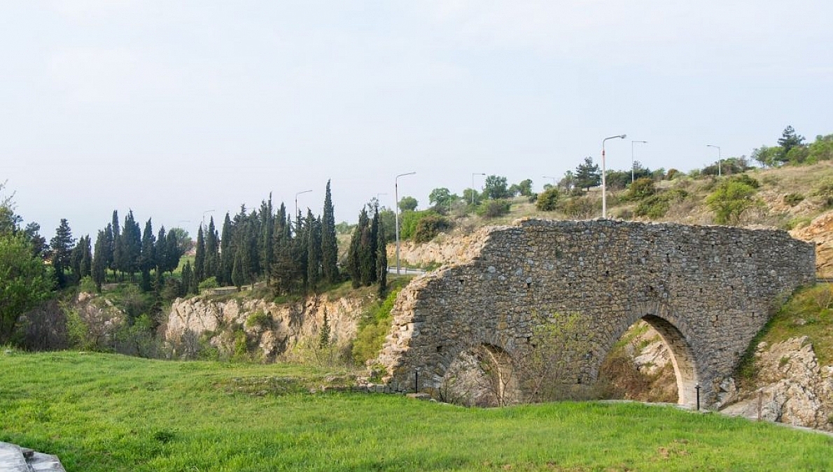 The Byzantine Aqueduct of Feres